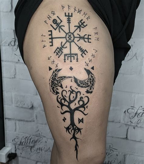 tatuagem viking feminina  Tatuagem Cruz No Pescoço